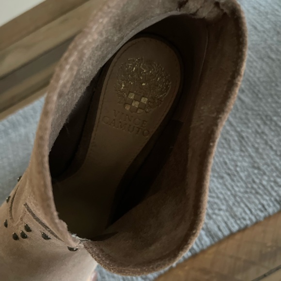 Vince Camuto Suede Booties- never worn! - Picture 2 of 6
